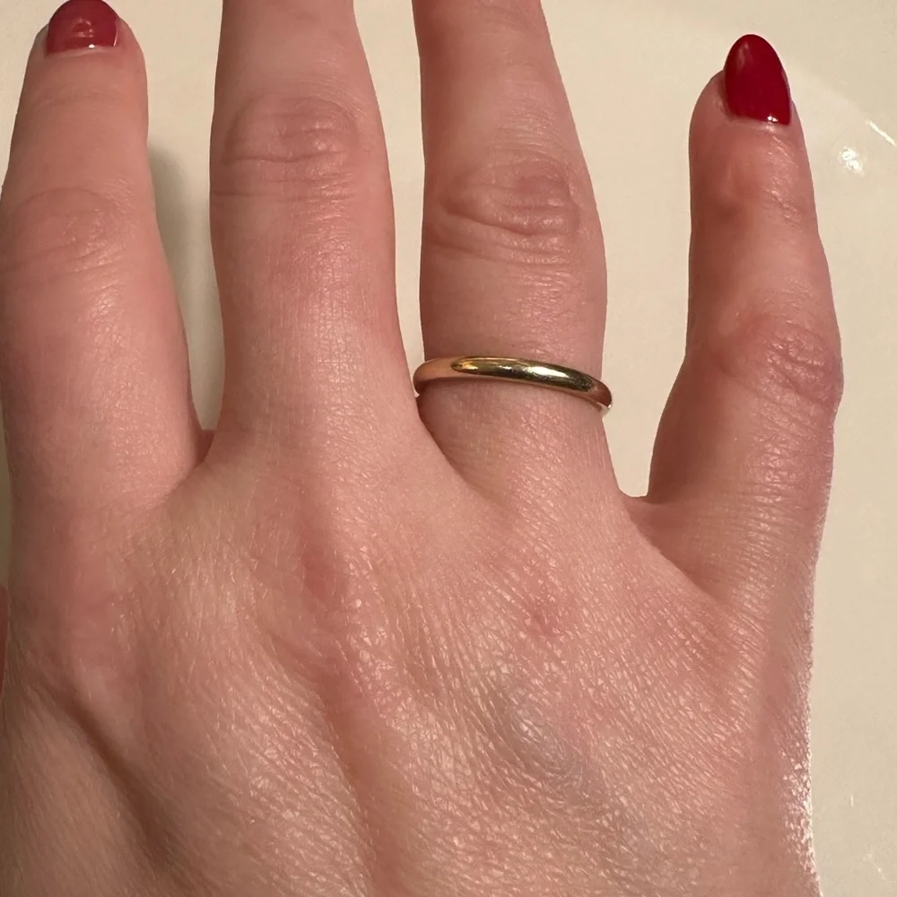 Solid Gold Ring - Picture 1 of 3